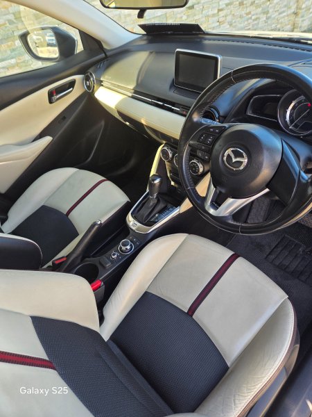 2015 Mazda Demio - photo 12