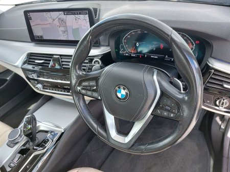 2021 BMW 5-Series - photo 6