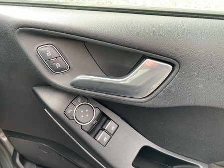2018 Ford Fiesta - photo 18