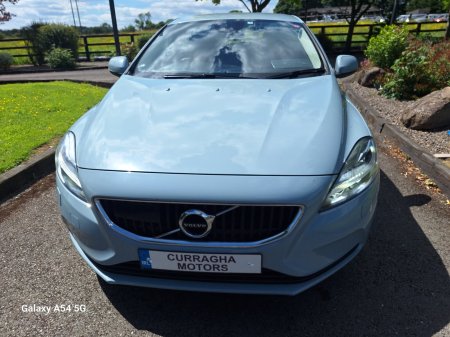 2019 Volvo V40 - photo 2