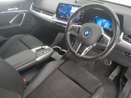 2024 BMW iX1 - photo 6