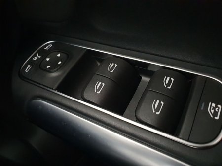 2025 Mercedes-Benz GLA - photo 40