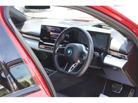 2025 BMW i5 - photo 2