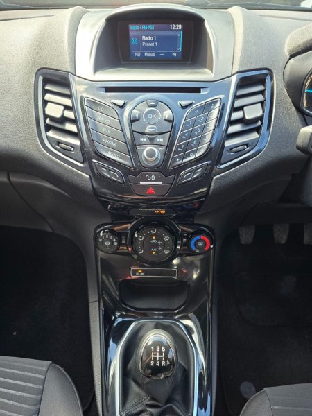 2016 Ford Fiesta - photo 13