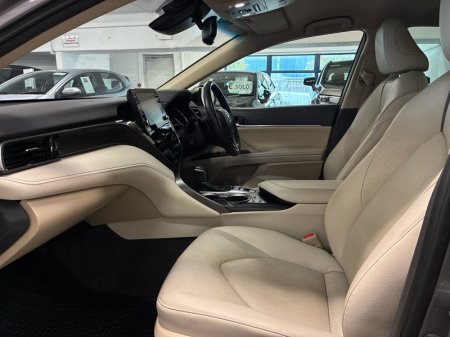 2024 Toyota Camry - photo 6