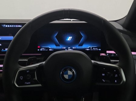 2026 BMW 5-Series - photo 9