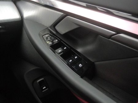 2026 BMW 5-Series - photo 21