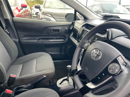 2020 Toyota Aqua - photo 9