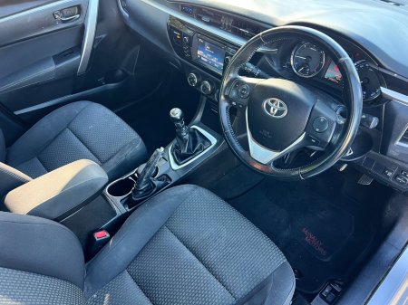 2015 Toyota Corolla - photo 4