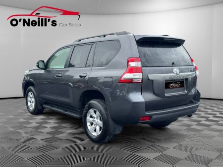 2016 Toyota Land Cruiser - photo 3