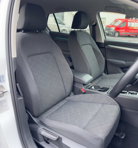 2023 Volkswagen Golf - photo 25