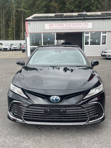 2021 Toyota Camry - photo 2