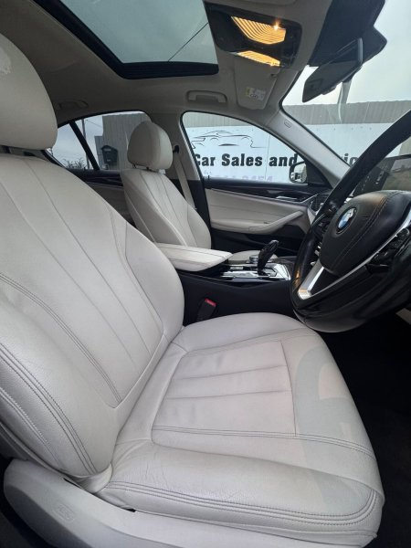 2017 BMW 5-Series - photo 11