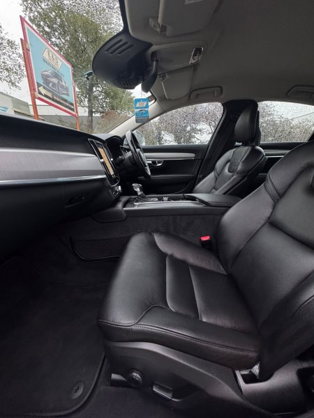 2017 Volvo S90 - photo 19