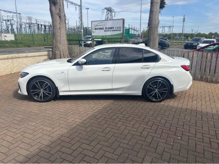 2021 BMW 3-Series - photo 2