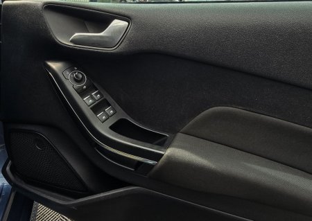 2021 Ford Fiesta - photo 18