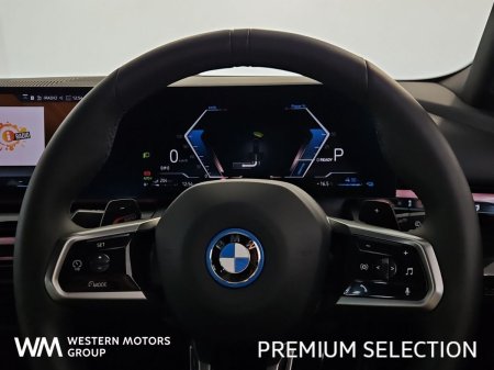 2025 BMW 5-Series - photo 24