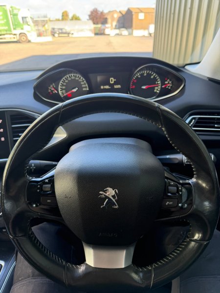 2014 Peugeot 308 - photo 11