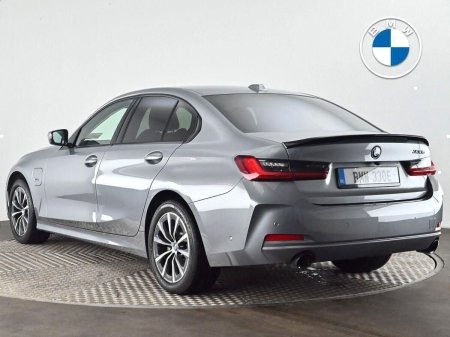 2024 BMW 3-Series - photo 2