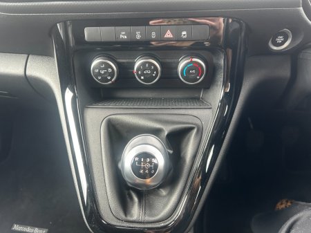 2024 Mercedes-Benz T-Class - photo 11