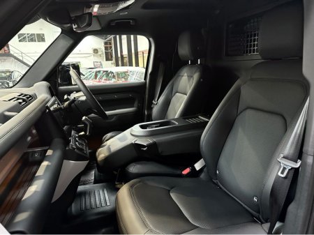 2026 Land Rover Defender - photo 14