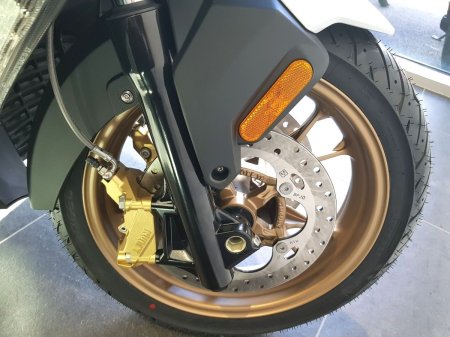 2026 BMW C 400 GT - photo 8