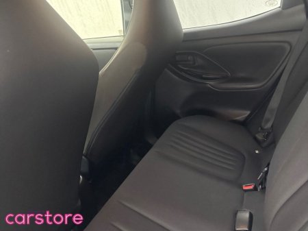 2021 Toyota Yaris - photo 13