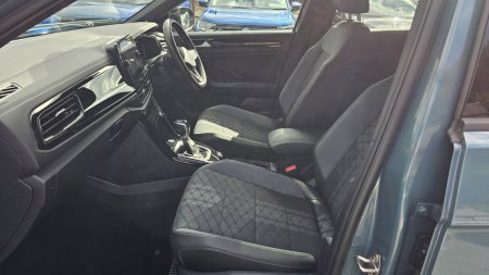 2024 Volkswagen T-Roc - photo 15