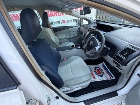 2013 Toyota Prius - photo 10