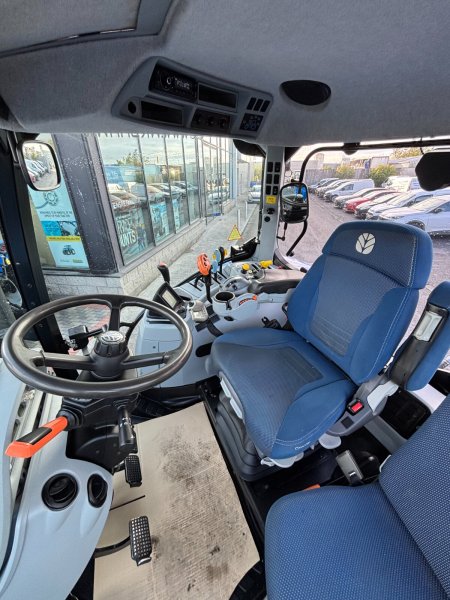 0 New Holland T6.180 - photo 5