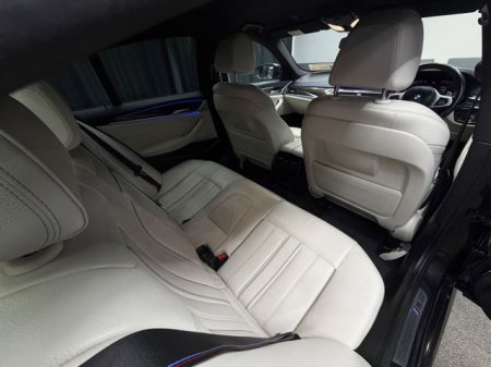 2021 BMW 5-Series - photo 26