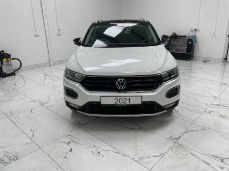 2021 Volkswagen T-Roc - photo 2