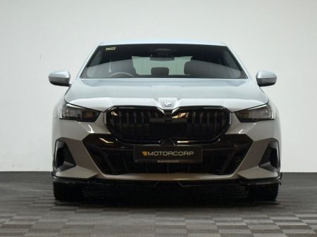2023 BMW i5 - photo 2