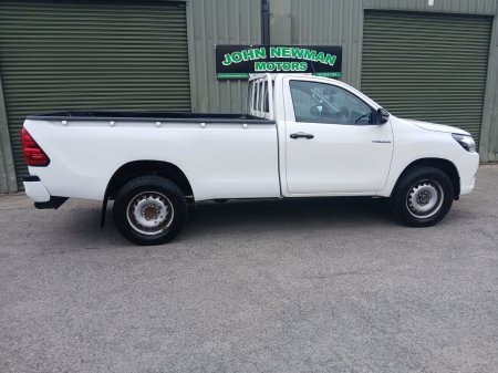 2021 Toyota Hilux - photo 3