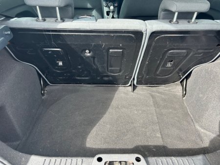 2011 Ford Fiesta - photo 8