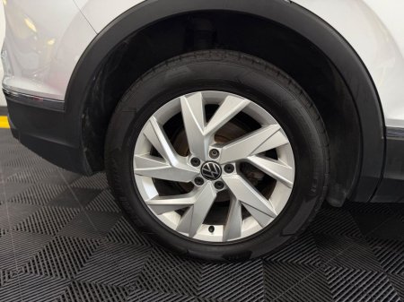 2023 Volkswagen Tiguan - photo 7