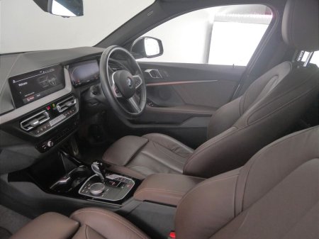 2024 BMW 1-Series - photo 7