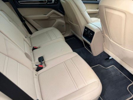 2022 Porsche Cayenne - photo 13