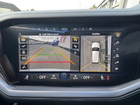 2023 Volkswagen Touareg - photo 23