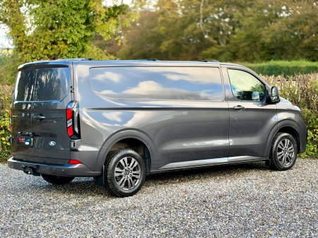 2025 Ford Transit Custom - photo 15