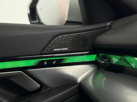 2025 BMW 5-Series - photo 26