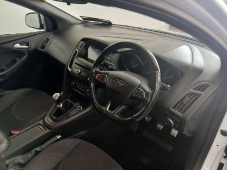 2018 Ford Focus - photo 9