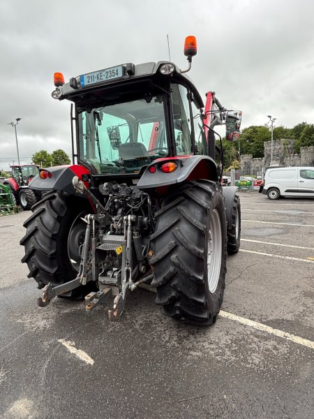 2021 Massey Ferguson 5711 M - photo 4