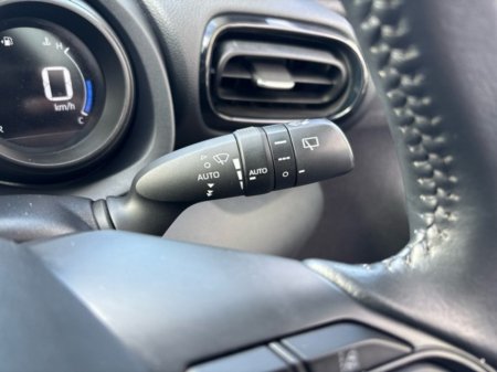 2023 Toyota Yaris - photo 16