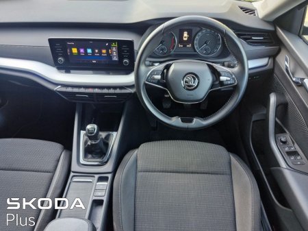 2023 Skoda Octavia - photo 2