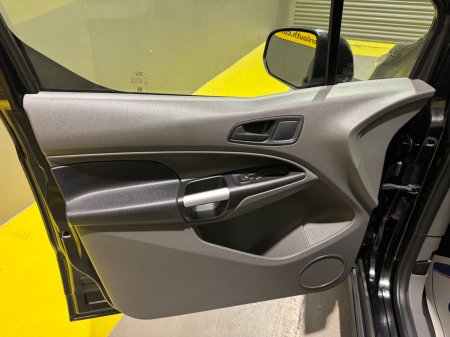 2020 Ford Transit Connect - photo 28
