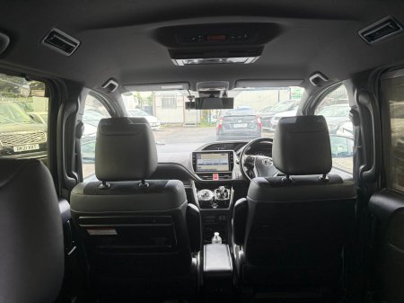 2021 Toyota Voxy - photo 17
