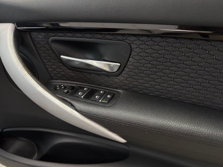 2017 BMW 3-Series - photo 12