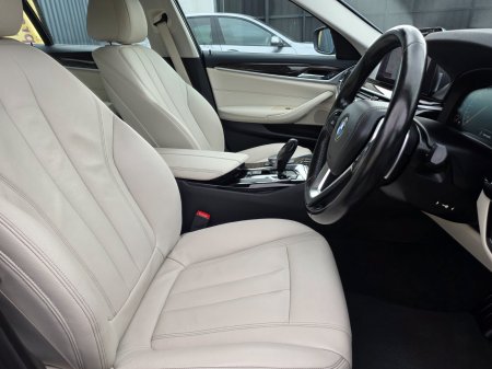 2019 BMW 5-Series - photo 10