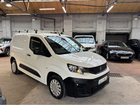 2020 Peugeot Partner 1.5 dsl 3 seater €8942 THIS PRICE IS VAT EXCLUSIVE Finance Available own this van from €48 per w